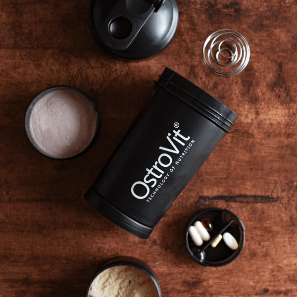 Shaker Premium 450 ml with 2 pill boxes and mixing ball - OstroVit
